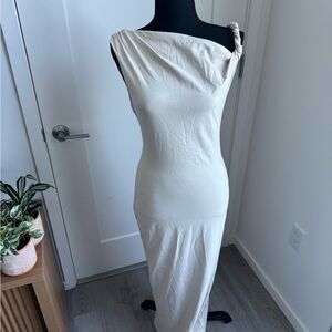 Elegant Cream Women's Dress